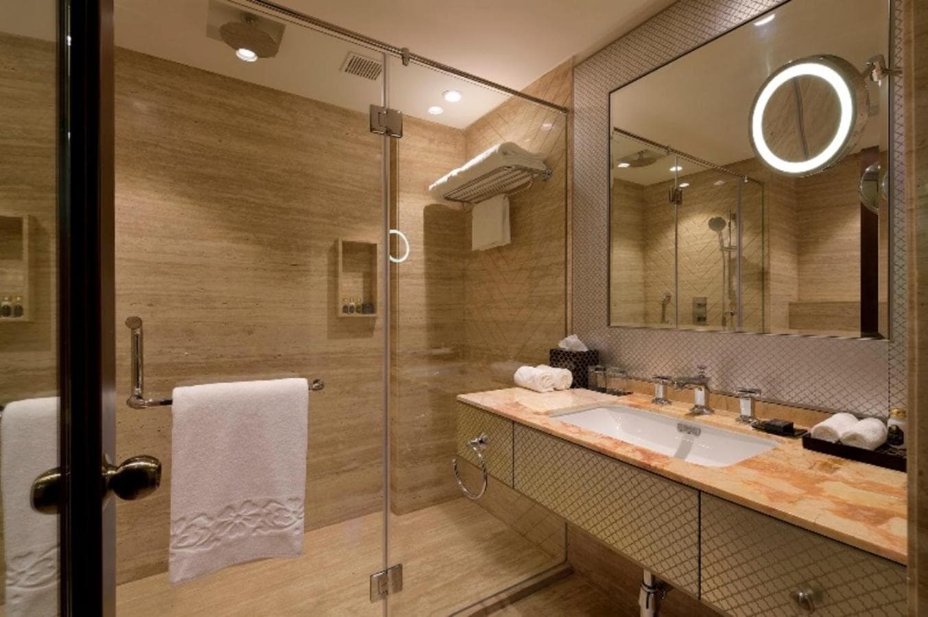 Deluxe Twin City View Room