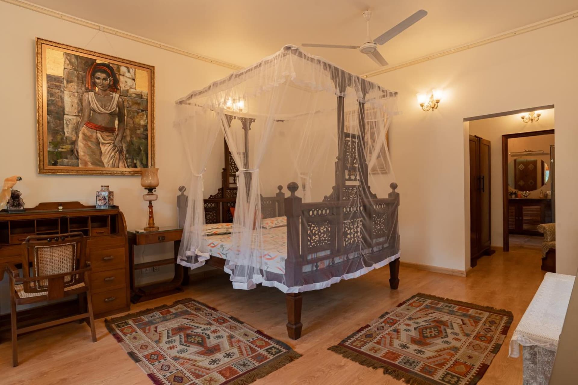 King Balcony Room