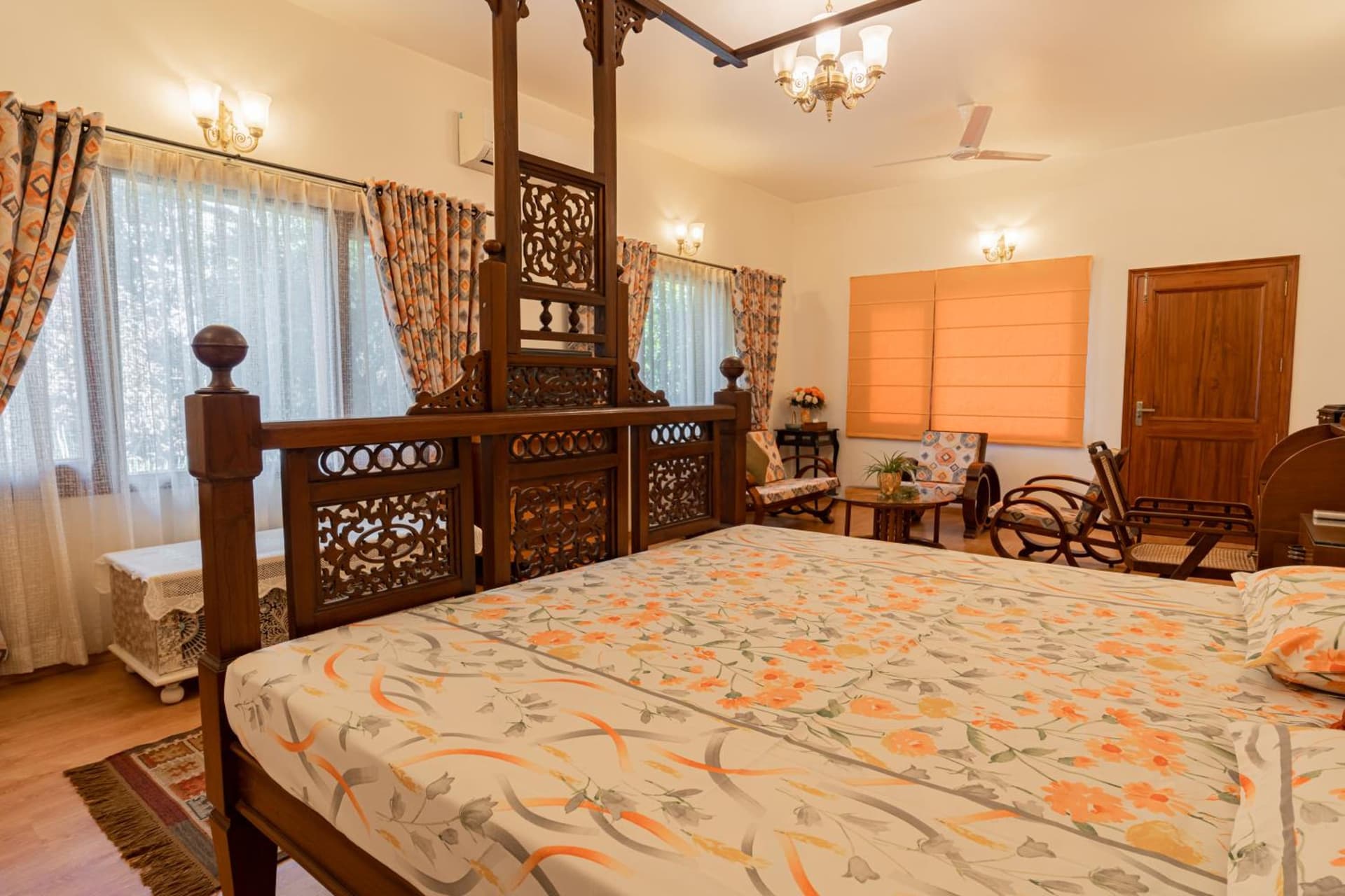 King Balcony Room