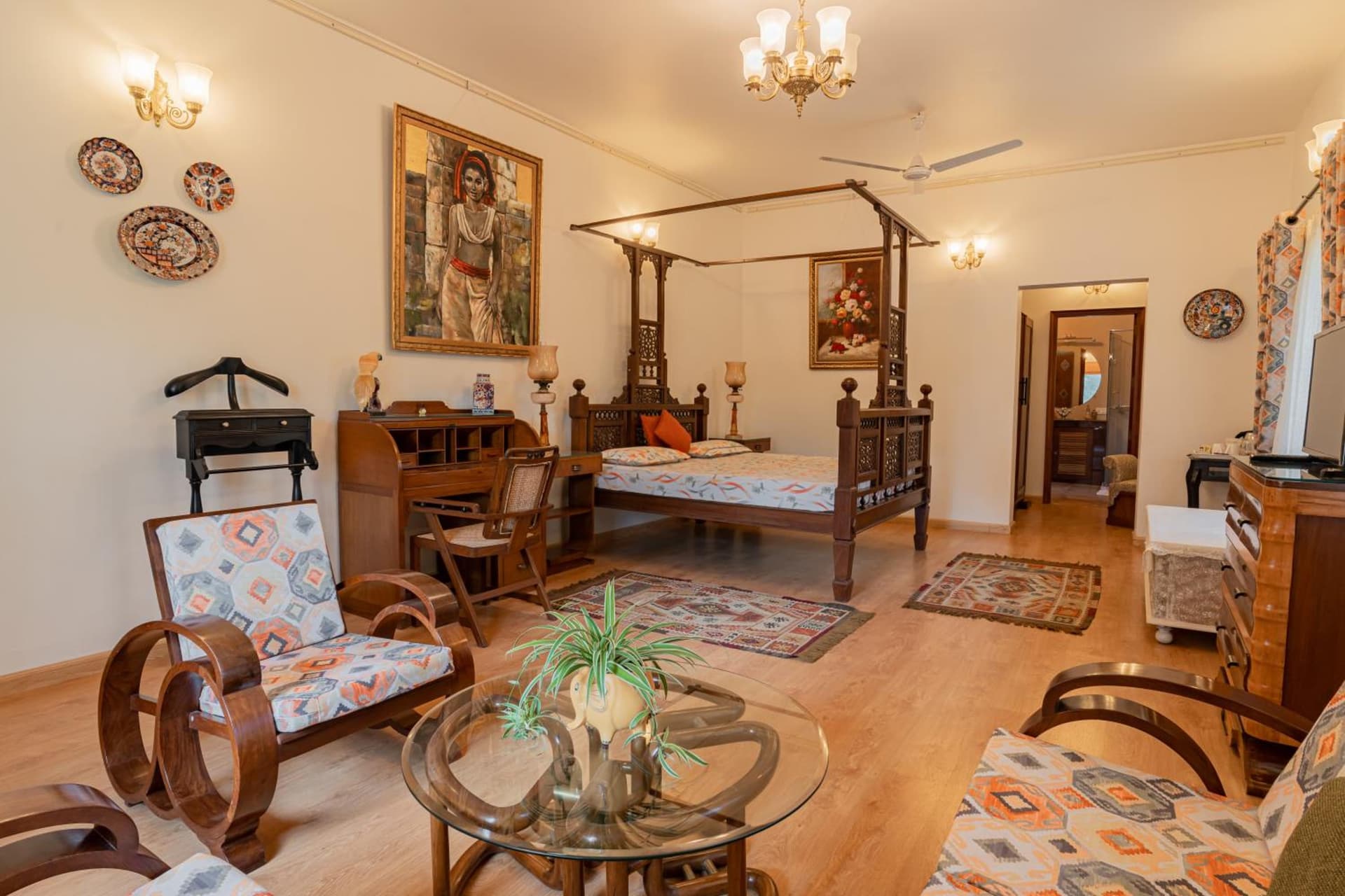 King Balcony Room