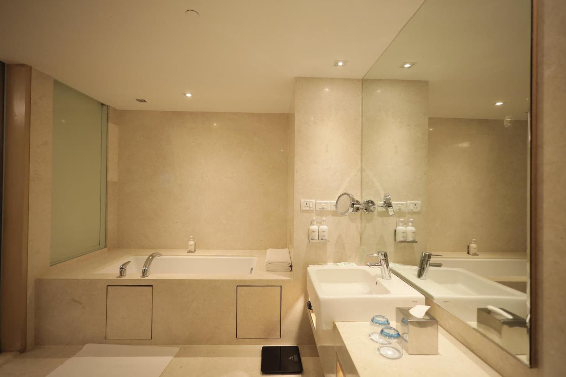 Premium King Smoking Room