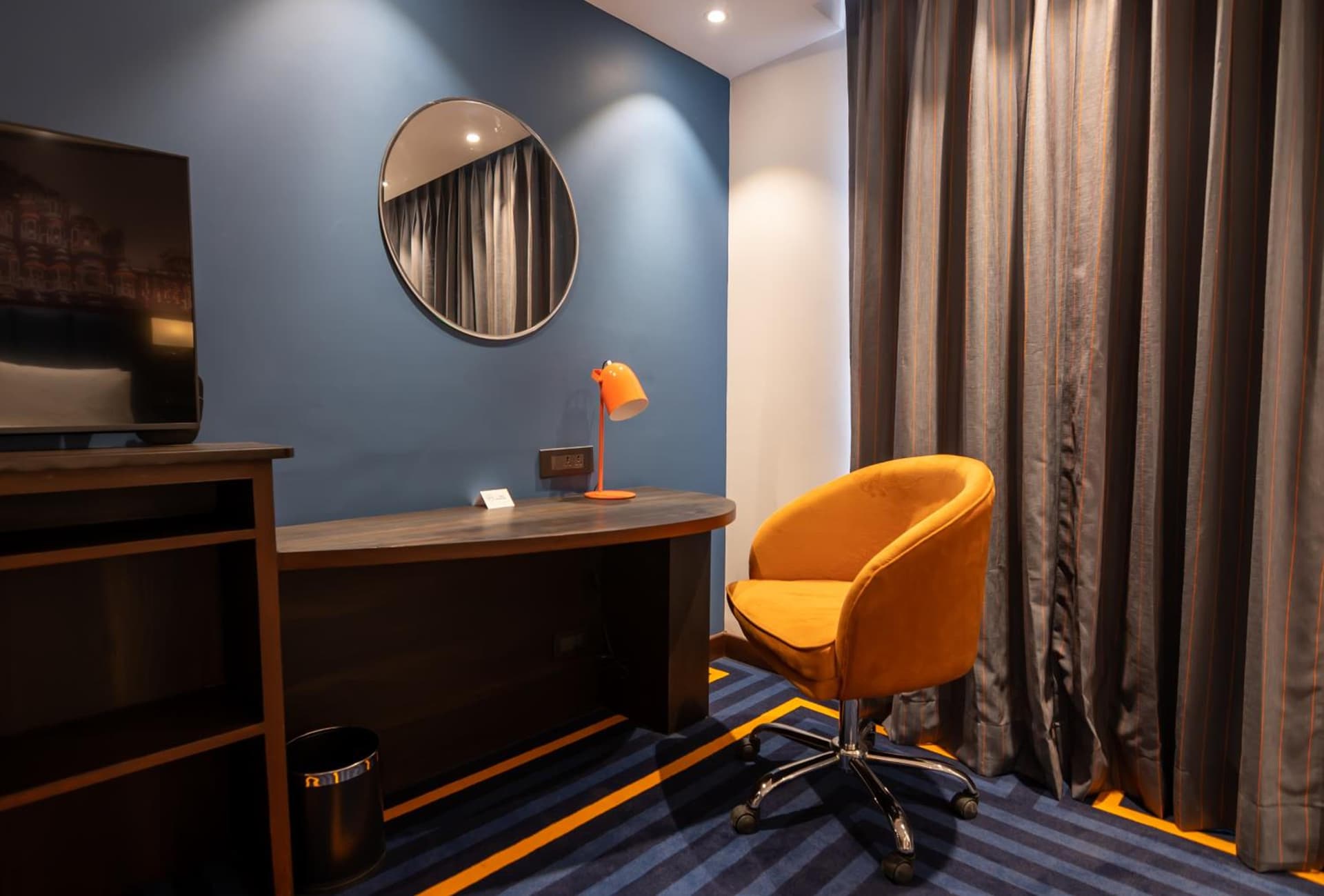 Standard King Room