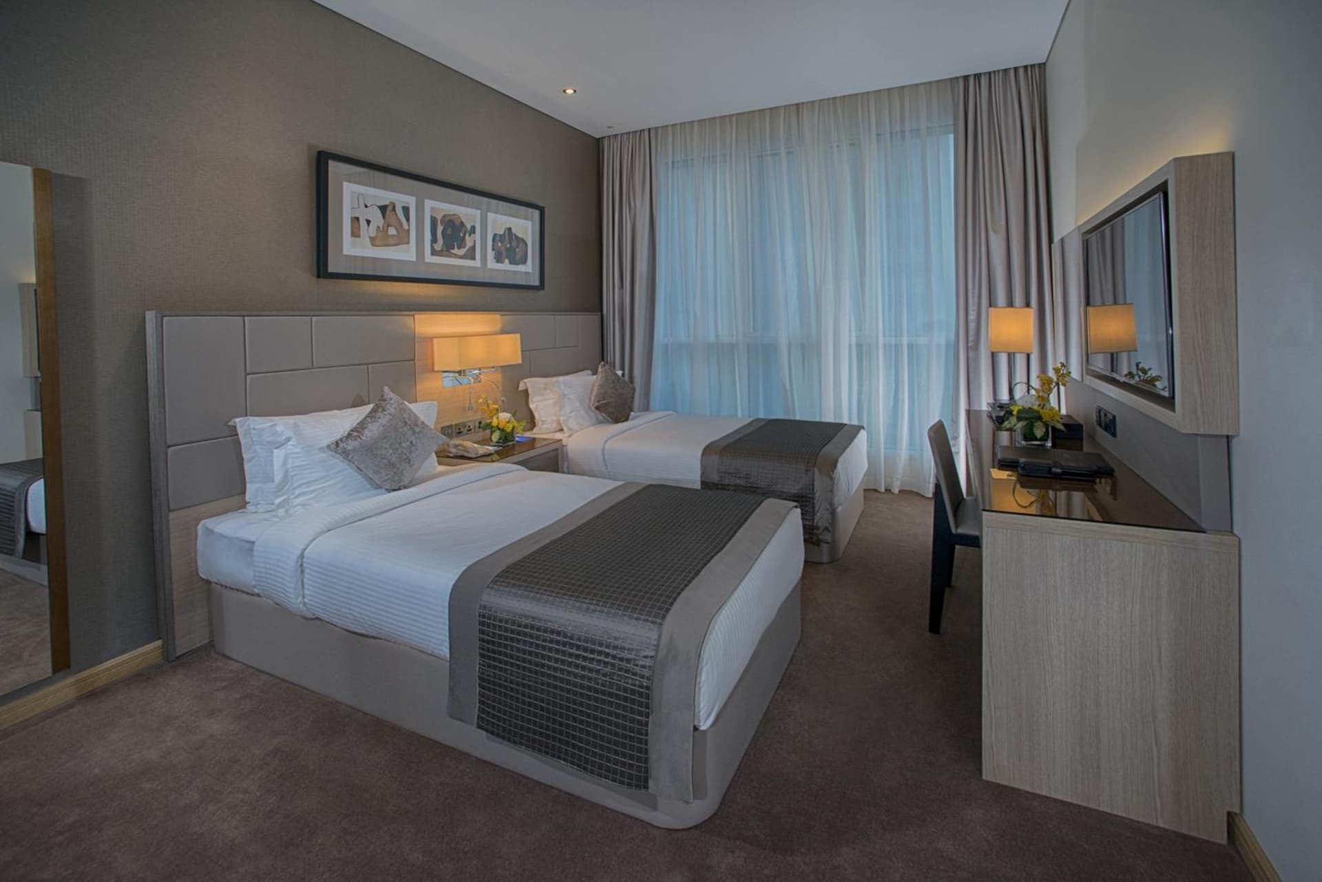 Classic Twin City View Room