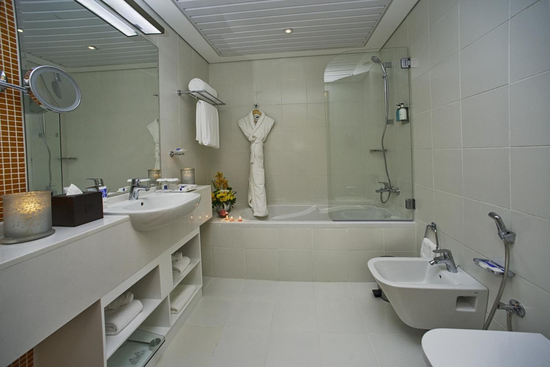 Suite Queen Room