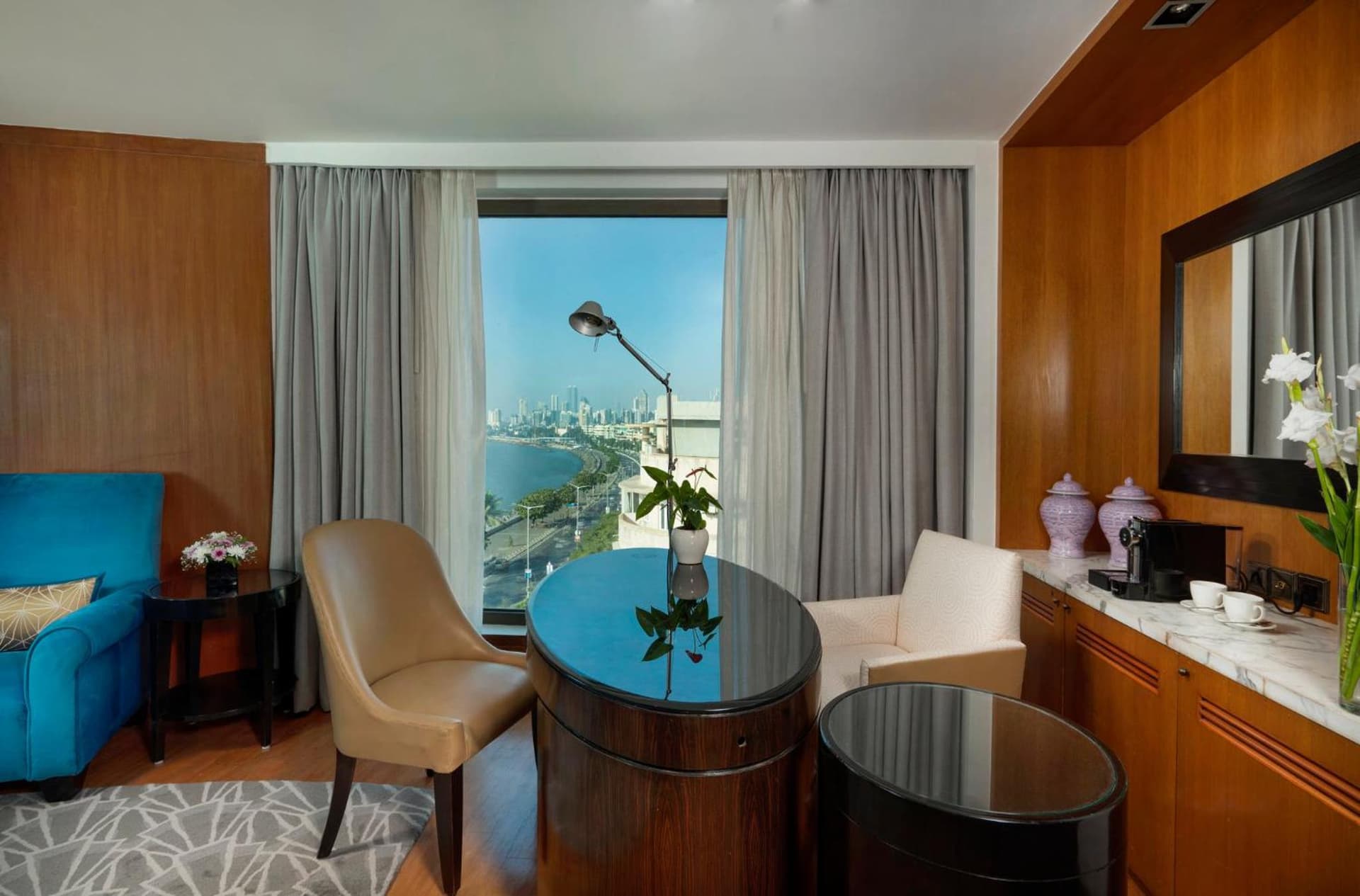 Suite King Sea View Room