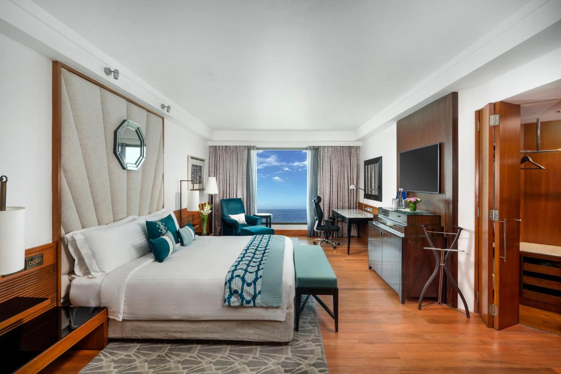 Suite King Room
