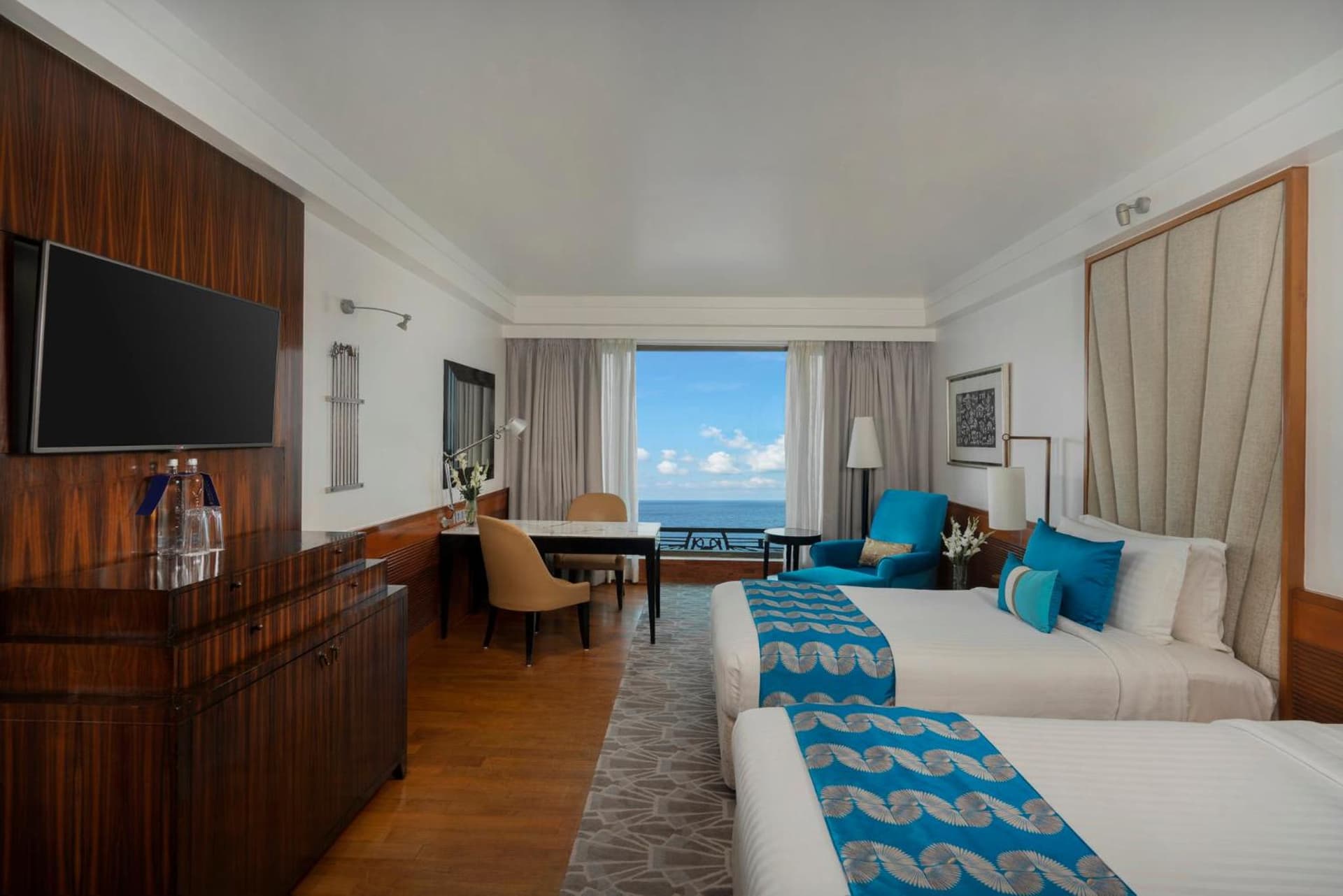 Premium Twin Sea View Room