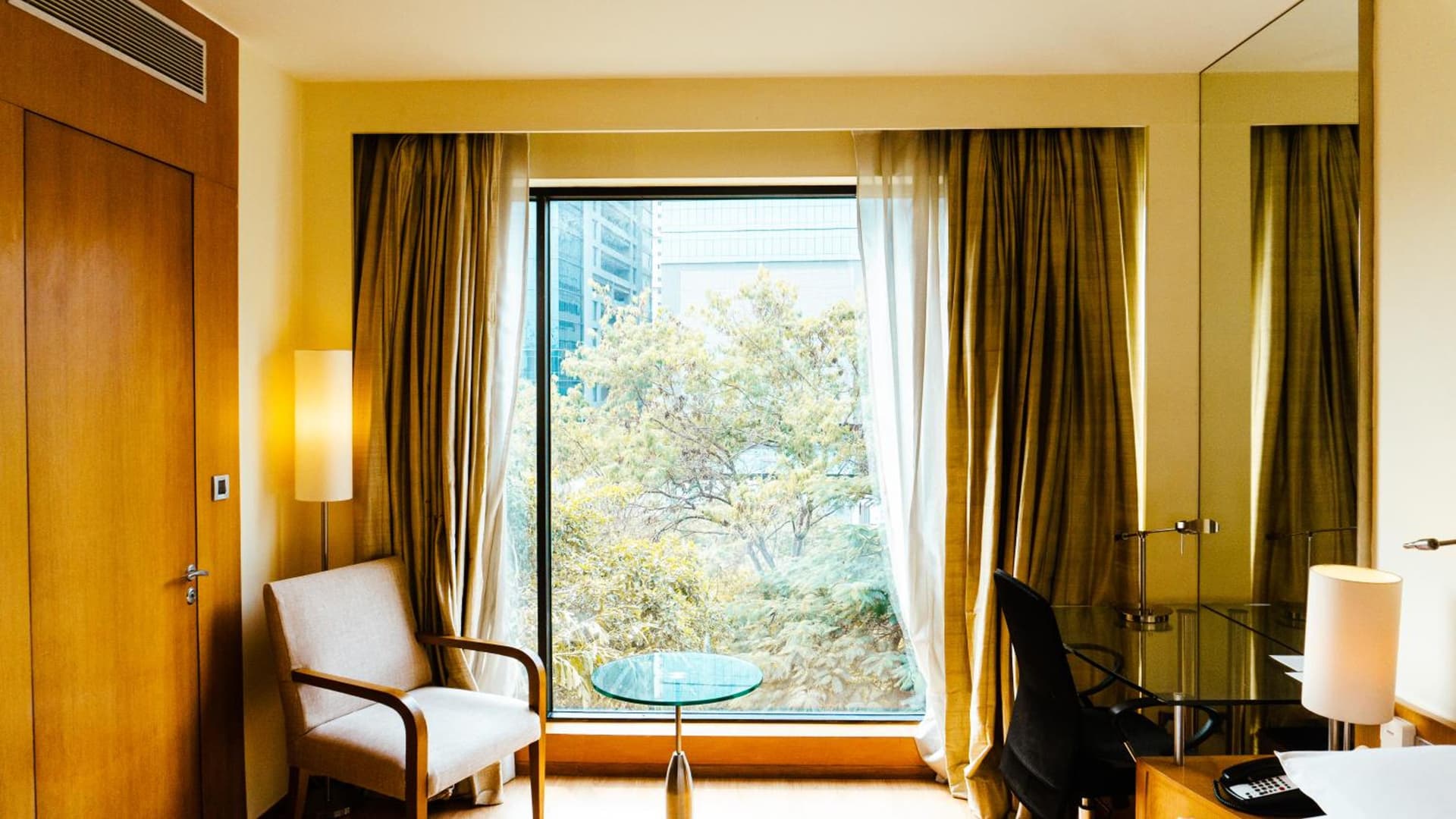 Executive King Room
