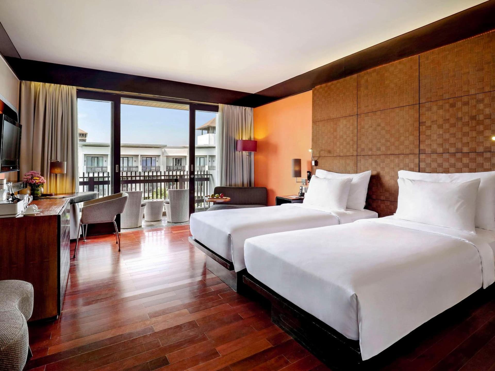 Deluxe Room, 2 Single Beds, Garden View