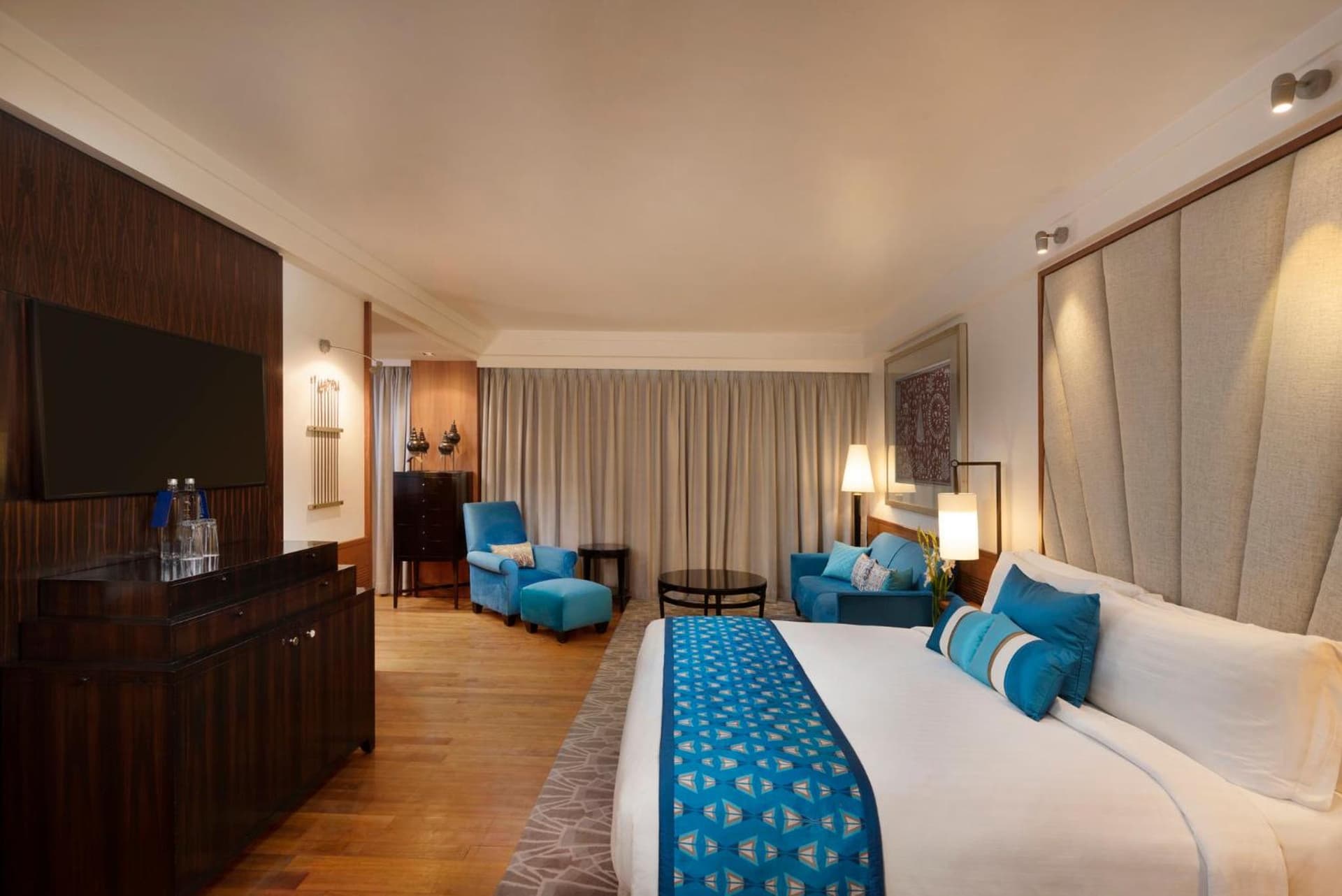 Junior Suite King Room