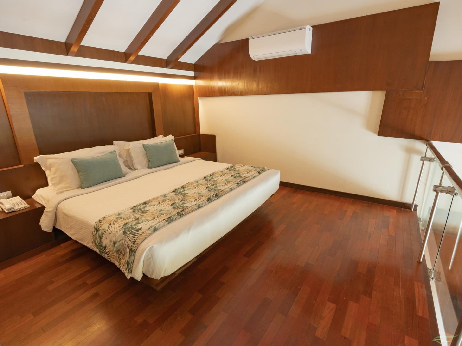 Duplex Lake View