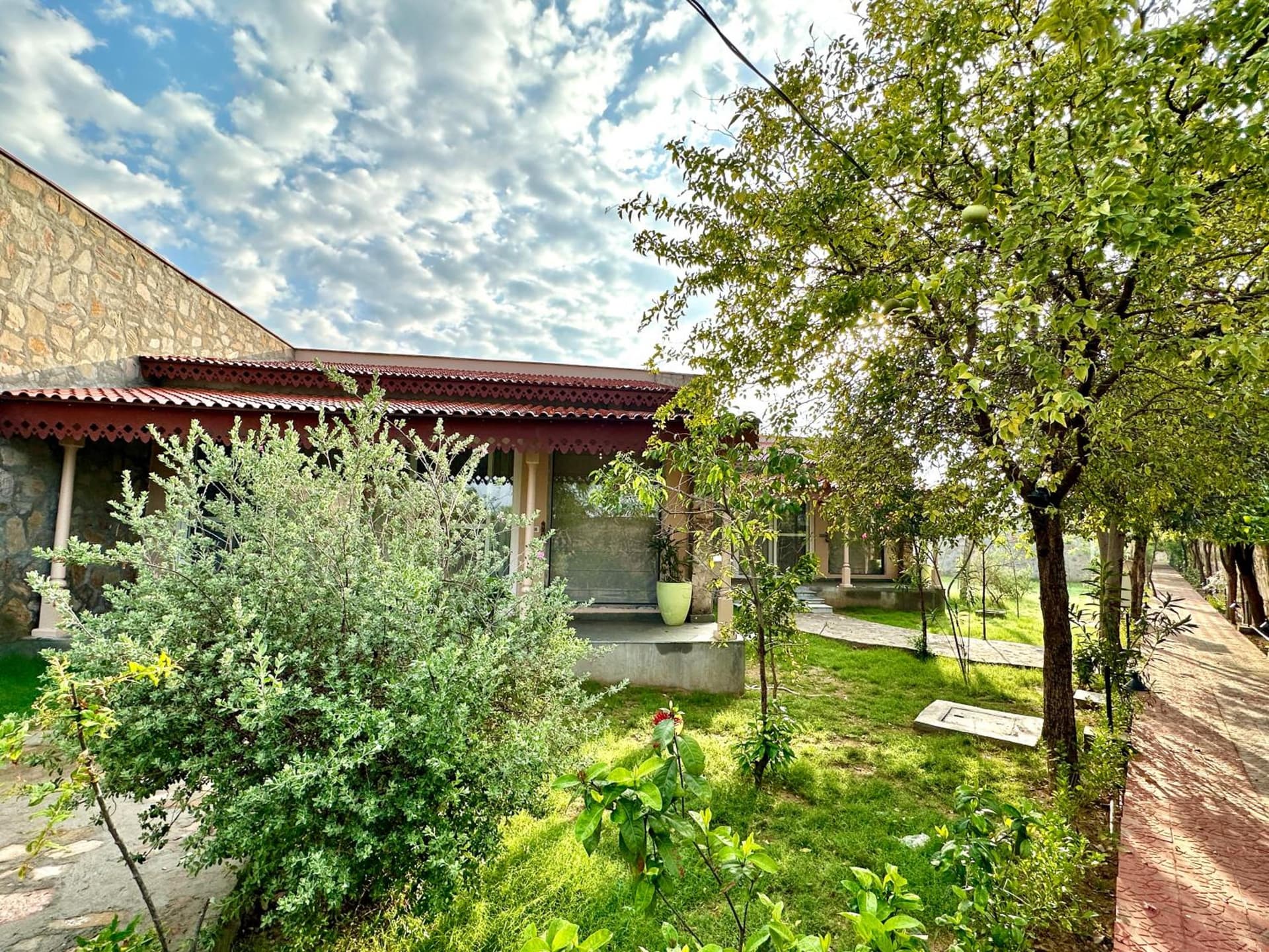 Villa Pool View Room