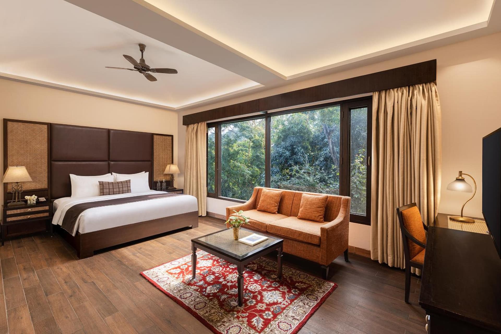 Superior Room King Bed Garden View