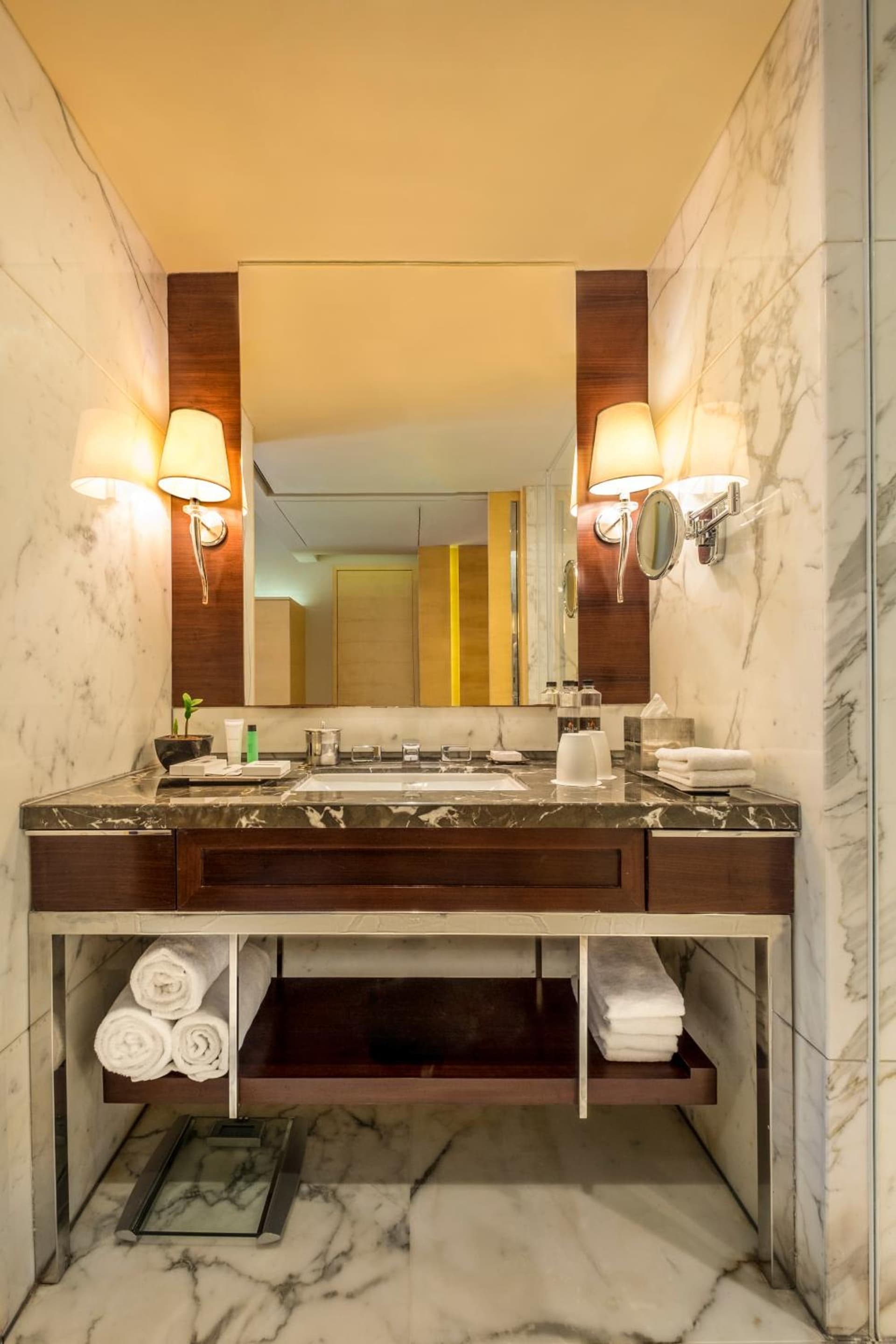 Twin City View Room