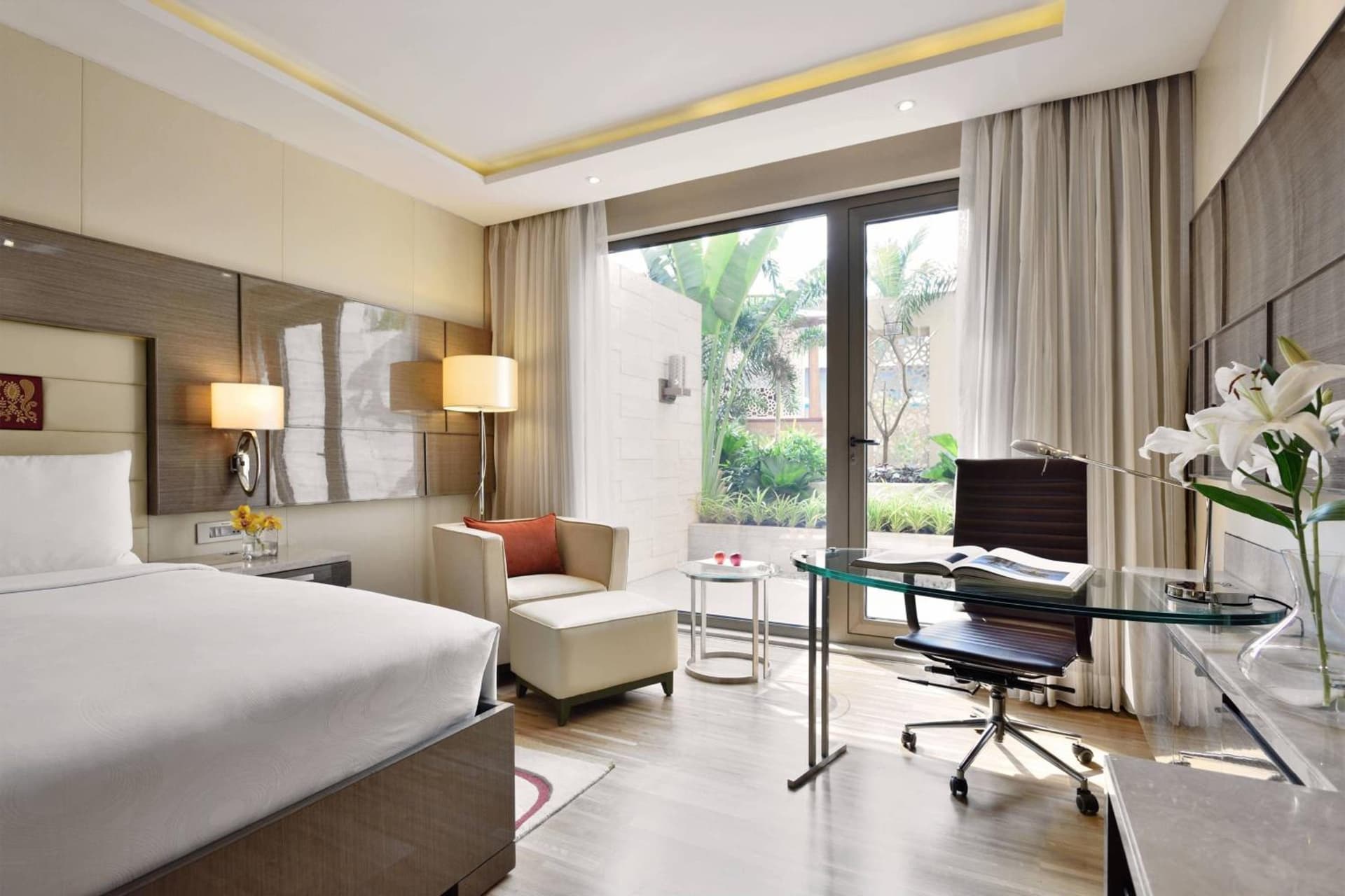 King Balcony Room