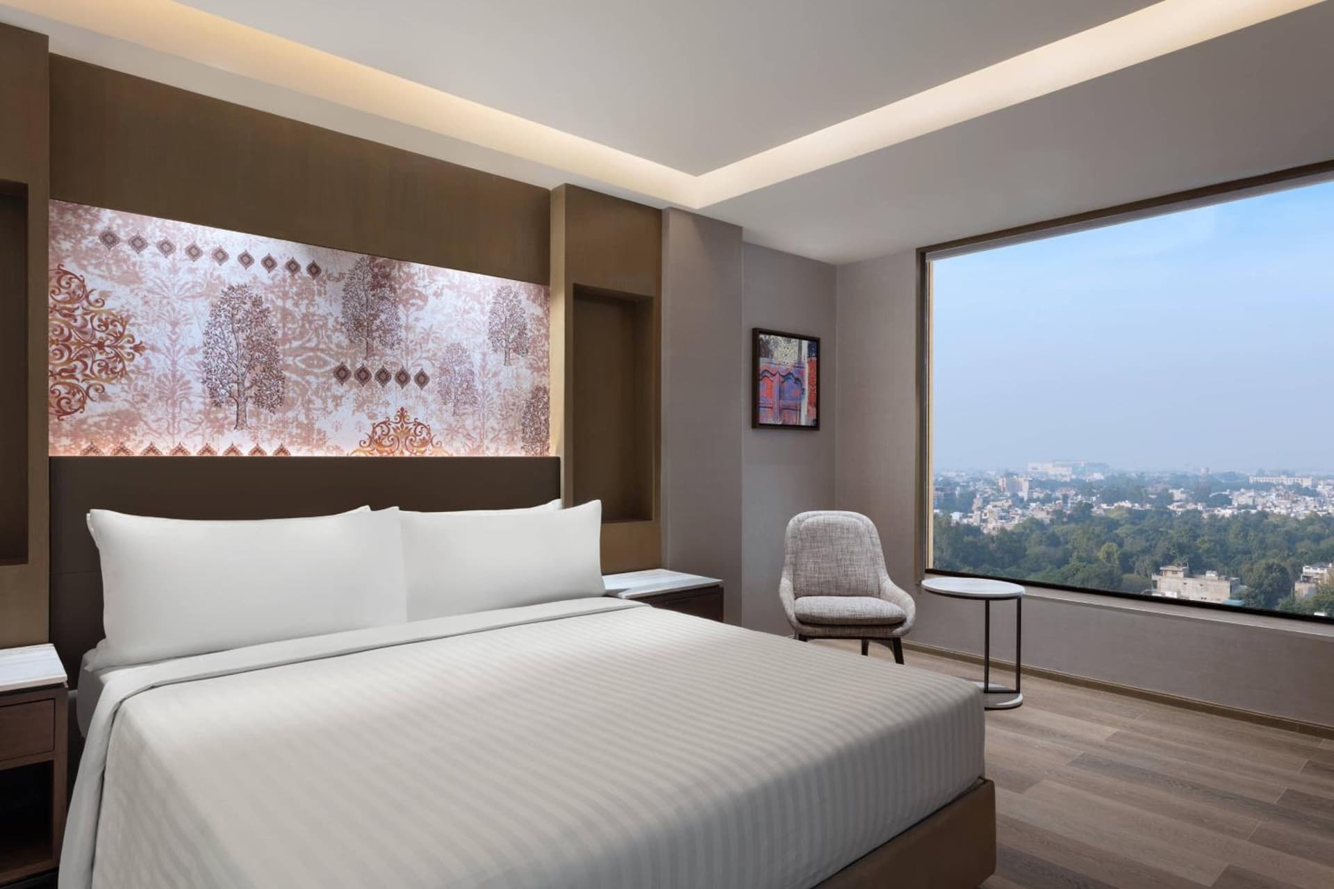Suite King Courtyard View Room