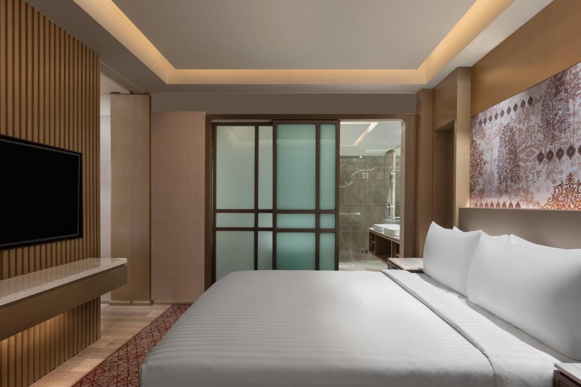 Suite King Courtyard View Room