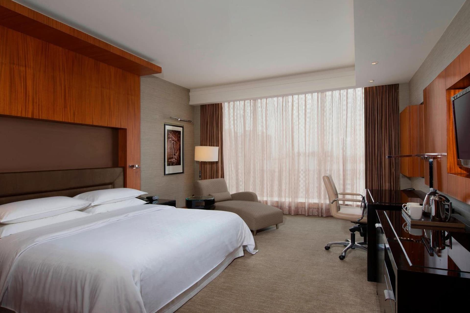 Guest Room, 1 King Bed