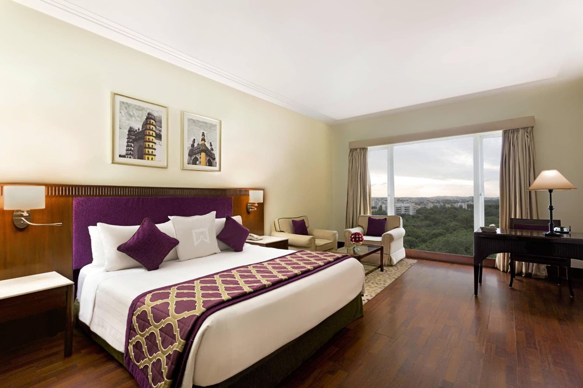 Club Twin Room