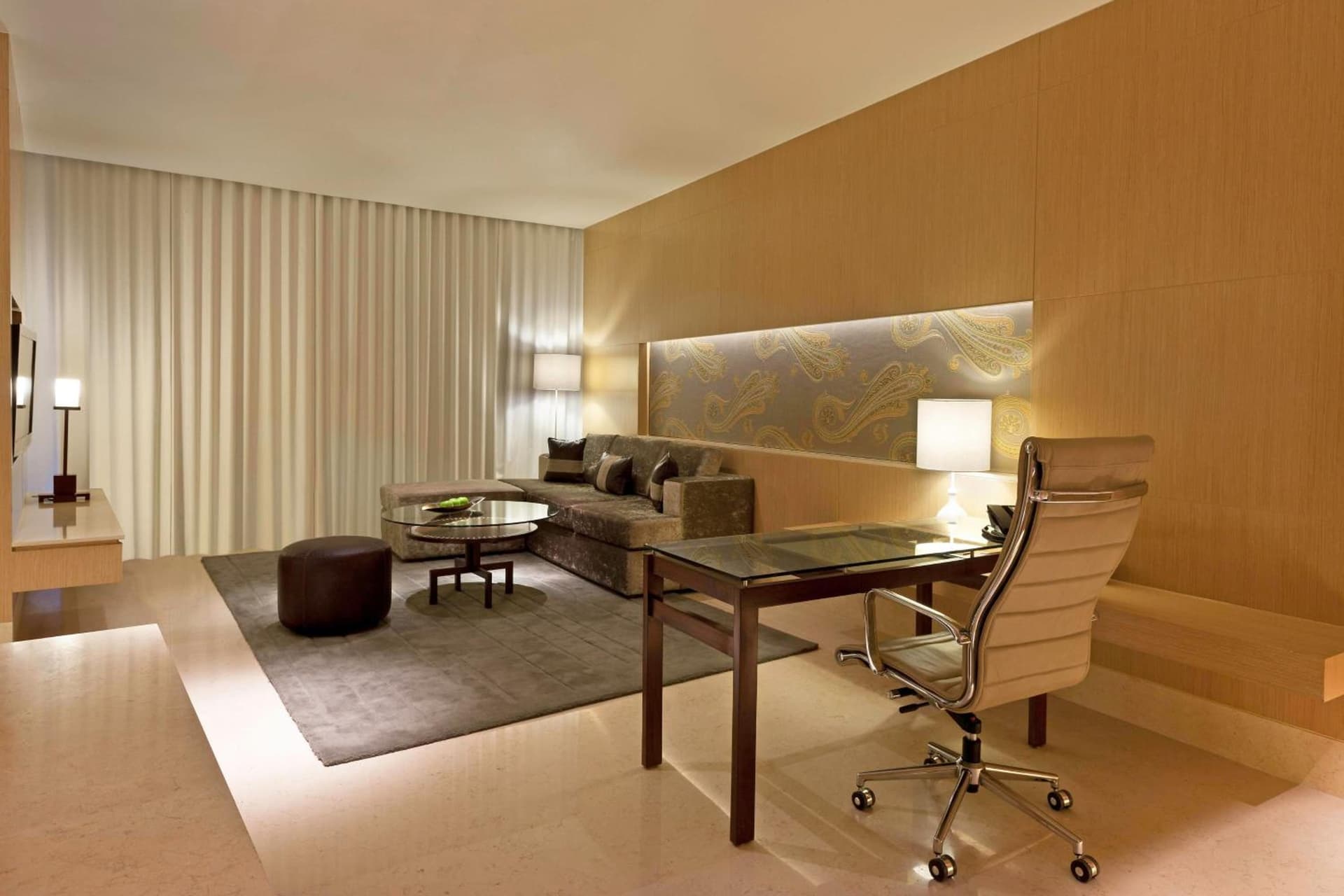 Suite Queen City View Room