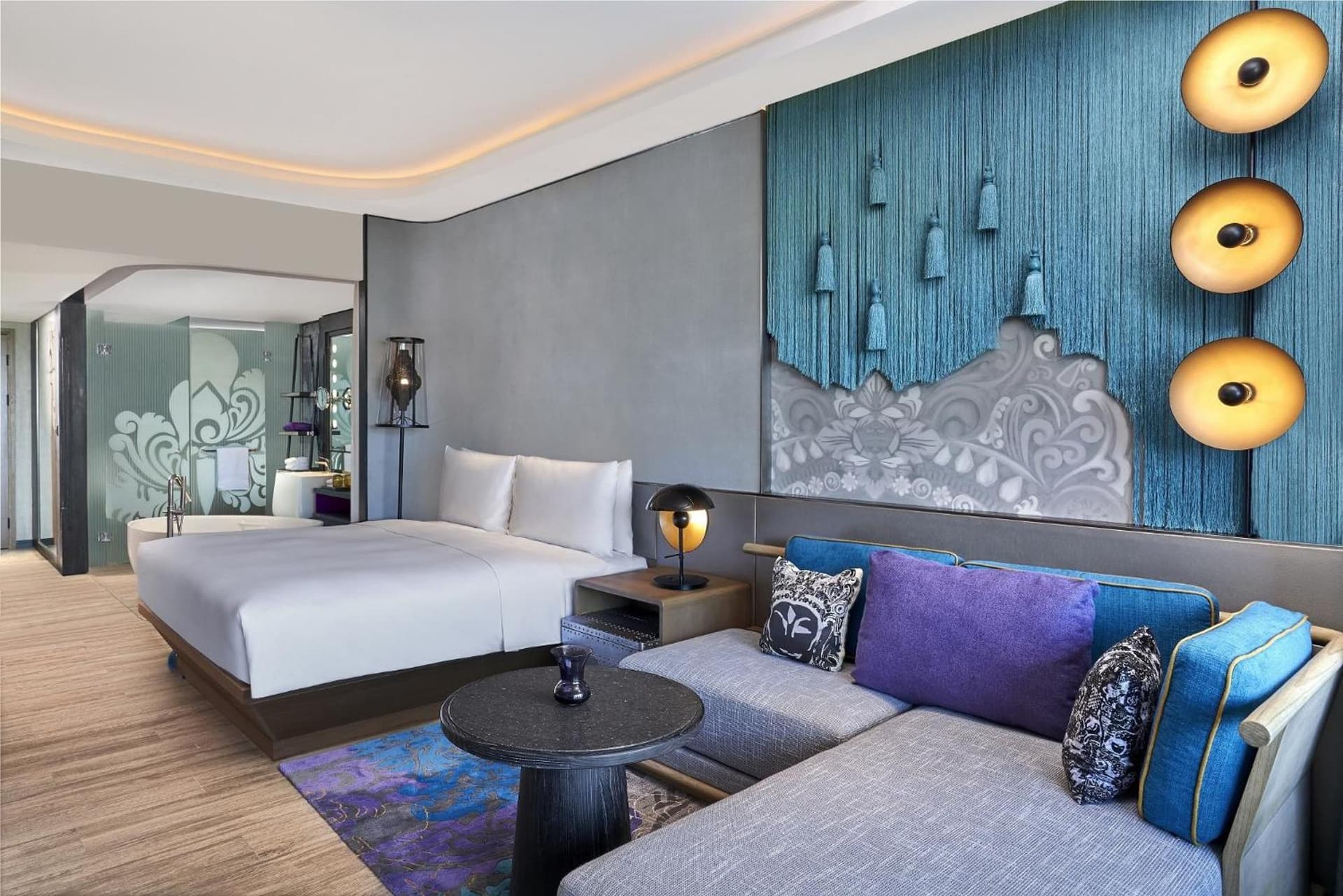 Deluxe King, Guest room, 1 King, Sofa bed, Balcony