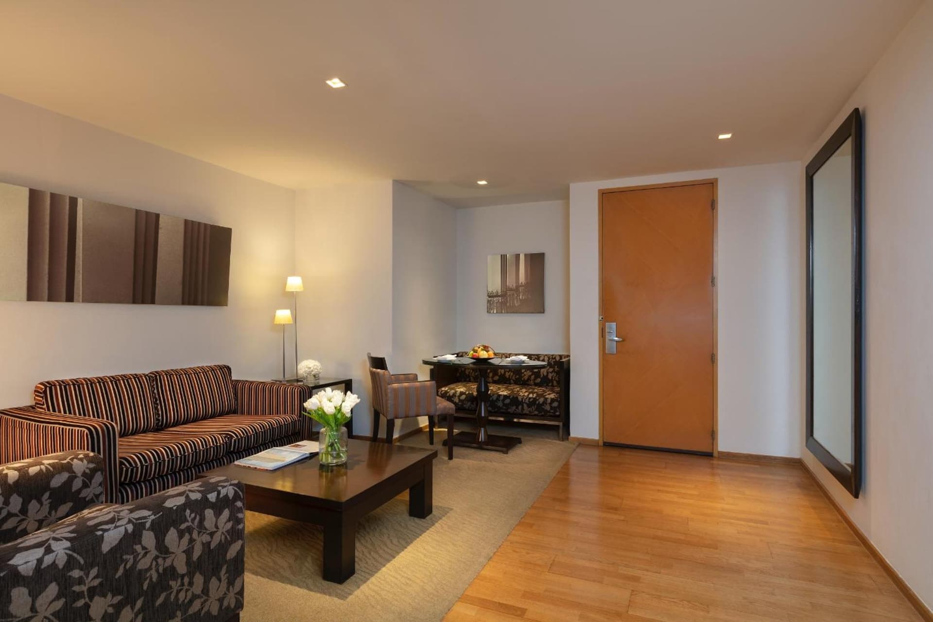 Suite King River View Room