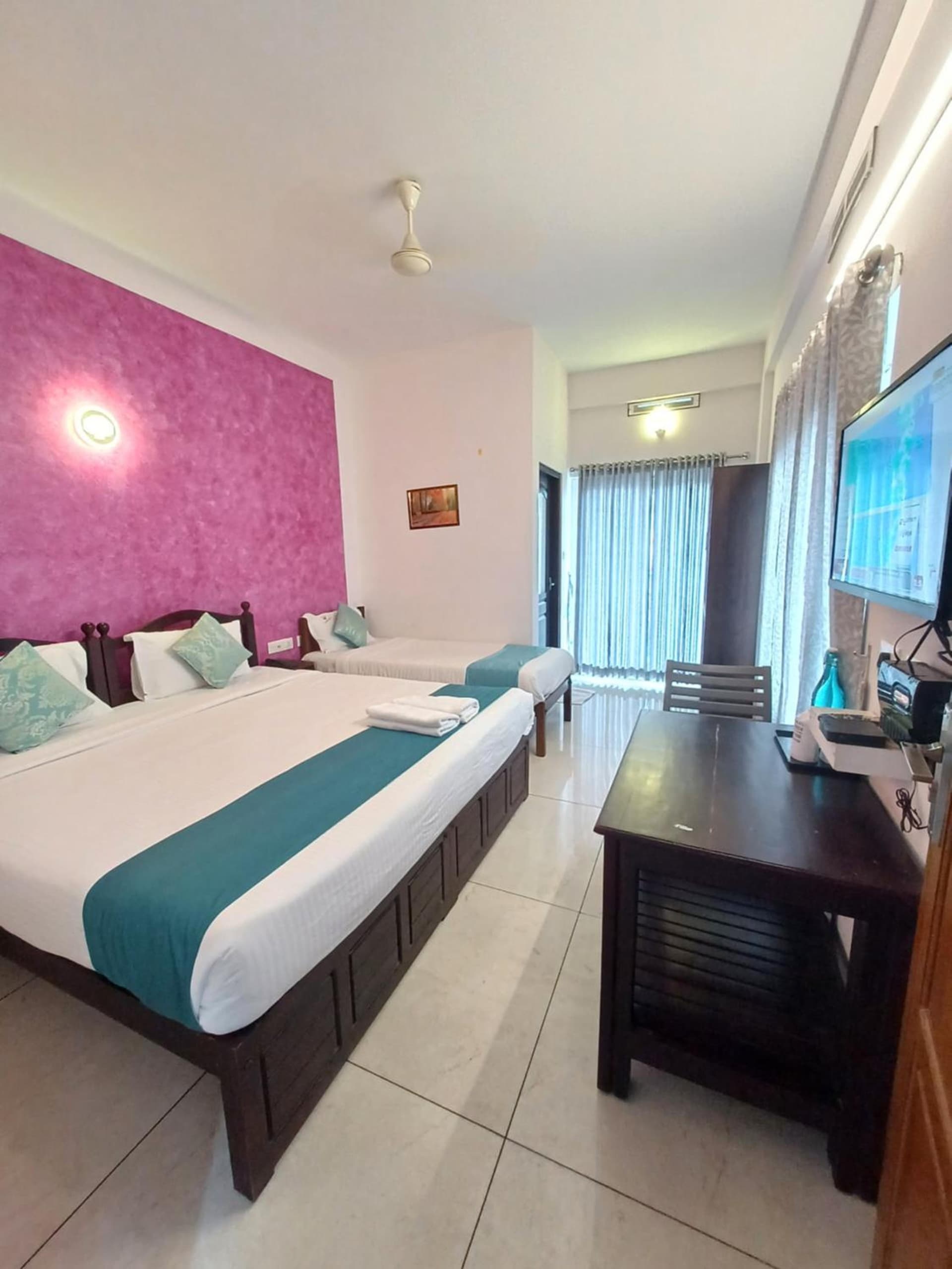 Deluxe Family Room