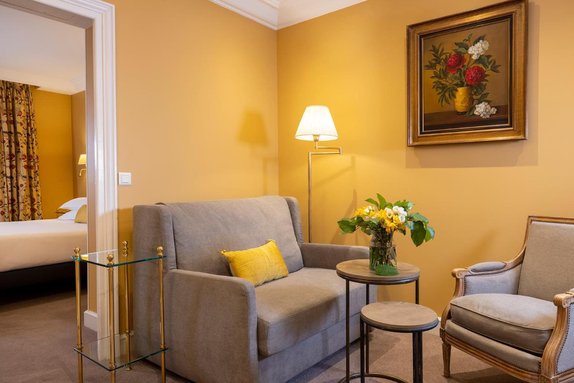 Suite Queen Room