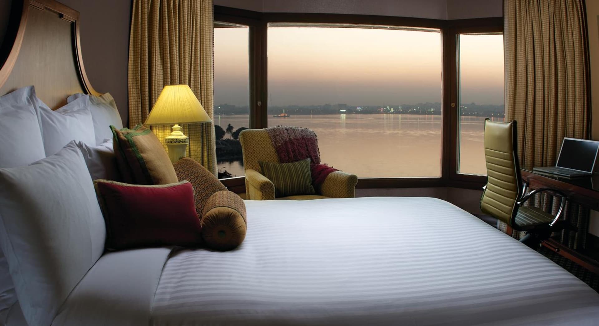 Executive King Room