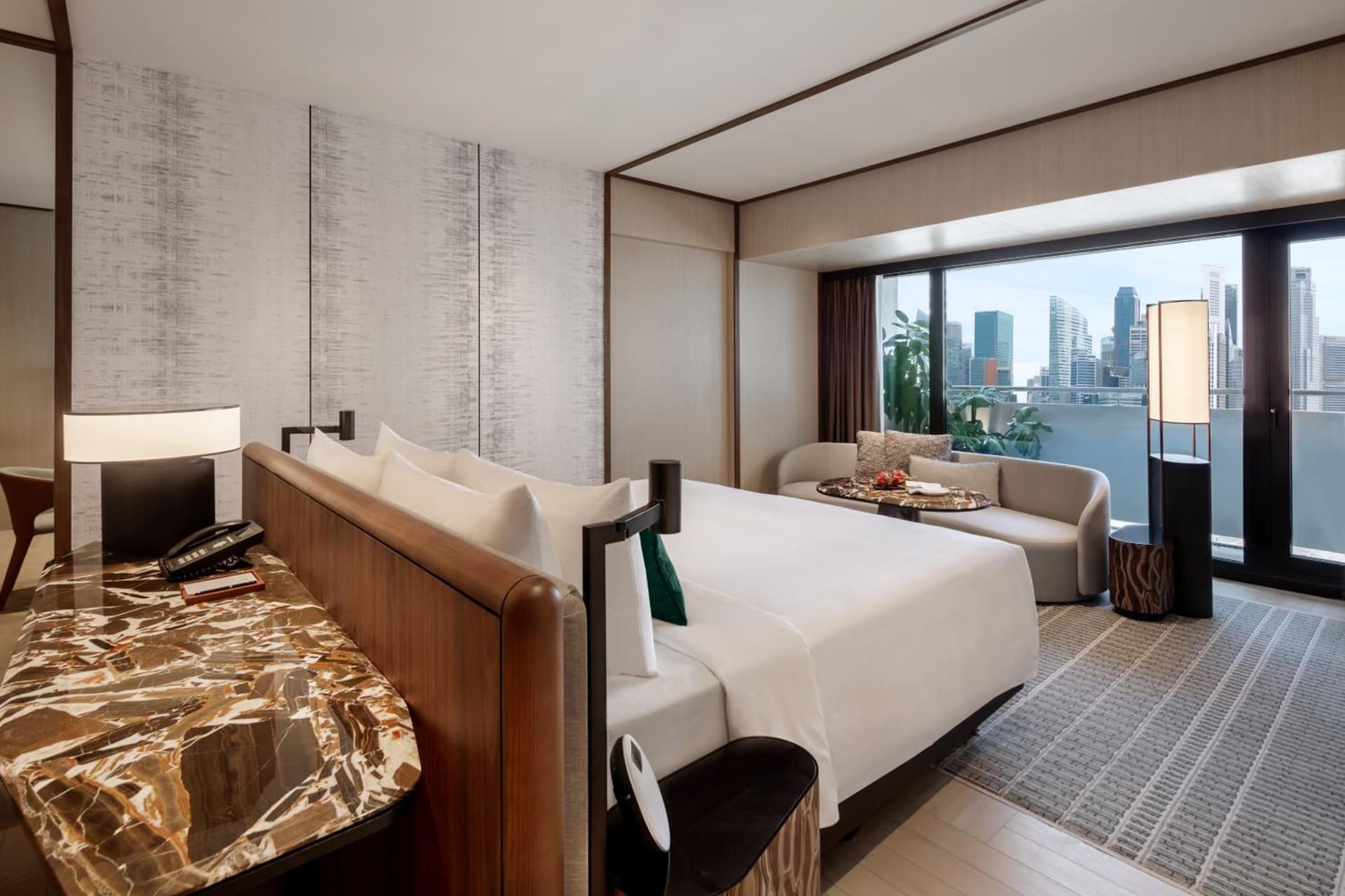 Premier Queen Room