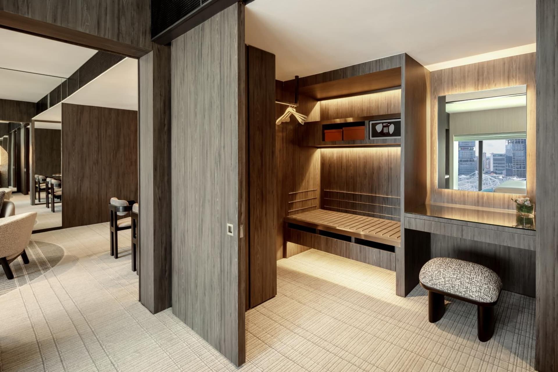 Suite King City View Room