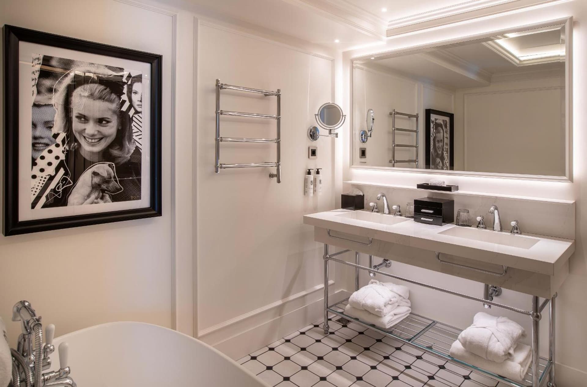 Junior Suite King Room
