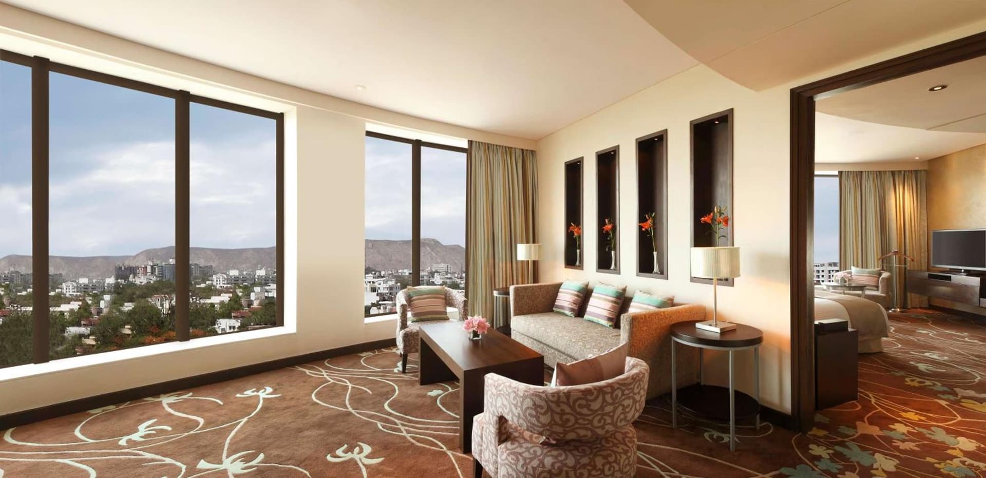 Suite King City View Room