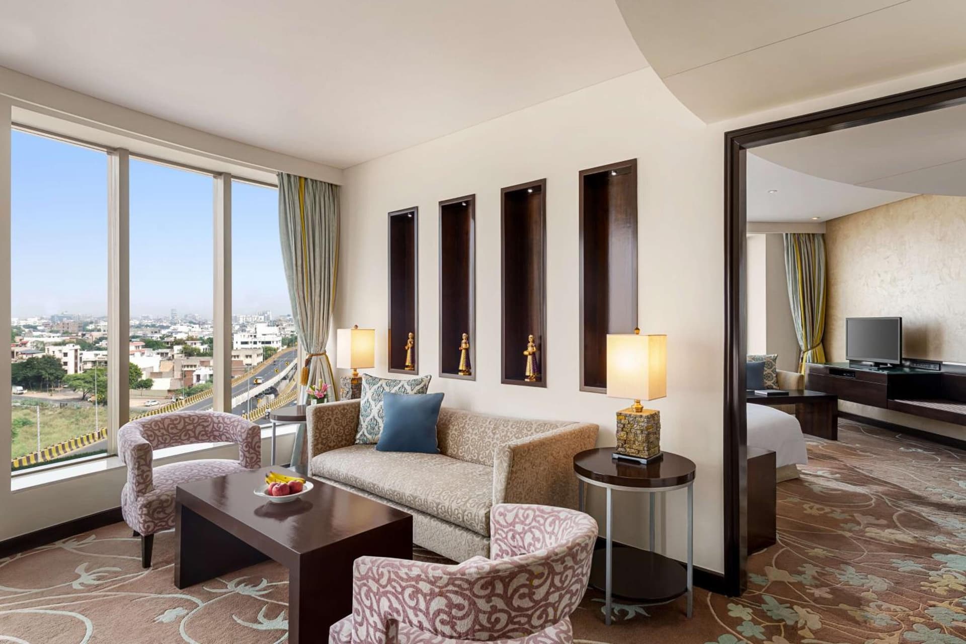 Suite King City View Room