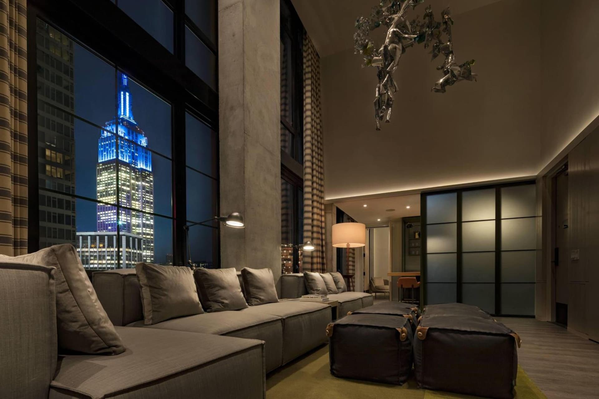 Suite King Landmark View Room