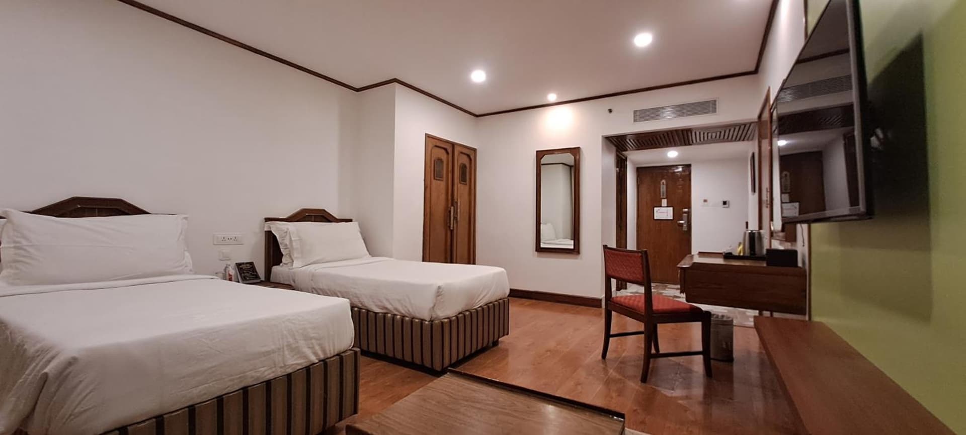 Deluxe King Or Twin Room