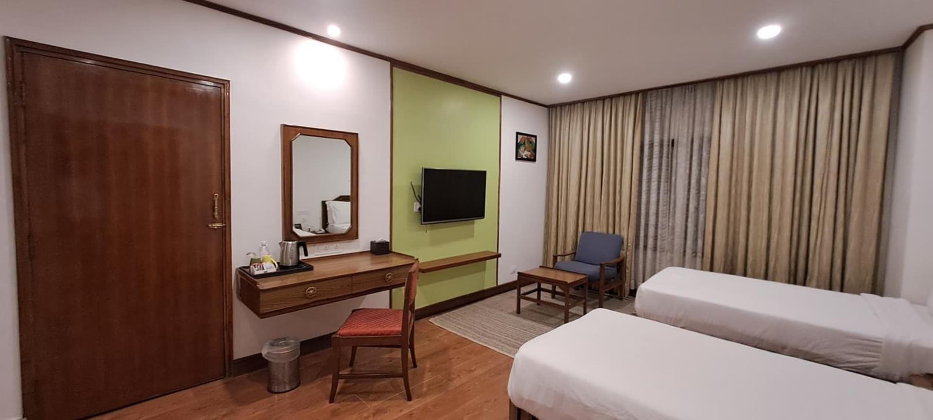 Deluxe King Or Twin Room