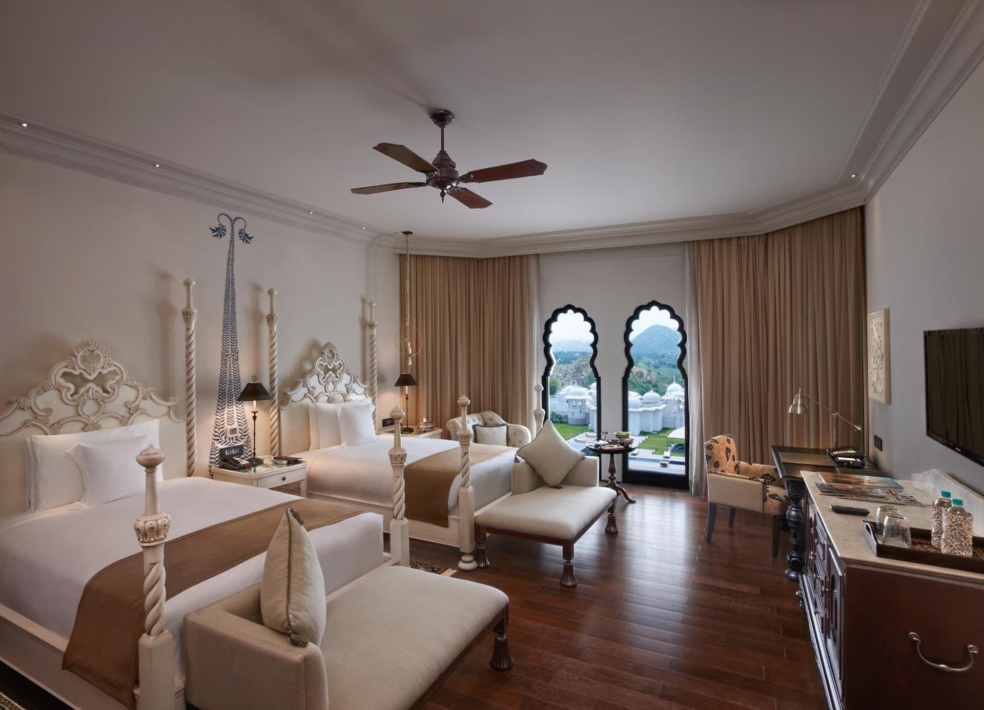 Deluxe Room Twin
