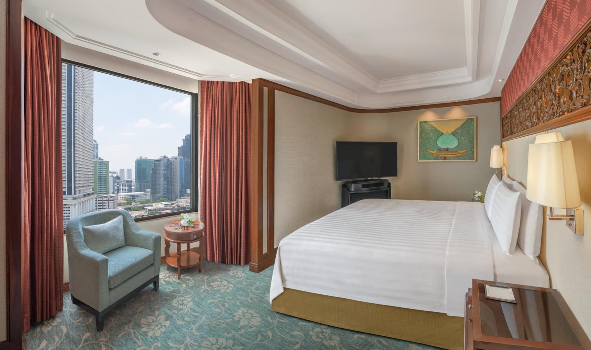 Shangri La Wing Exec Suite King