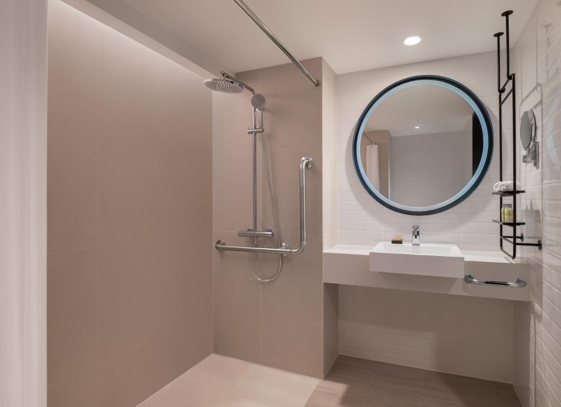 King Accessible Room