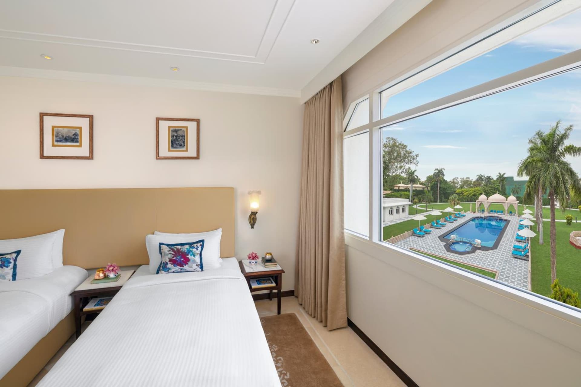 Deluxe Twin Pool View Room