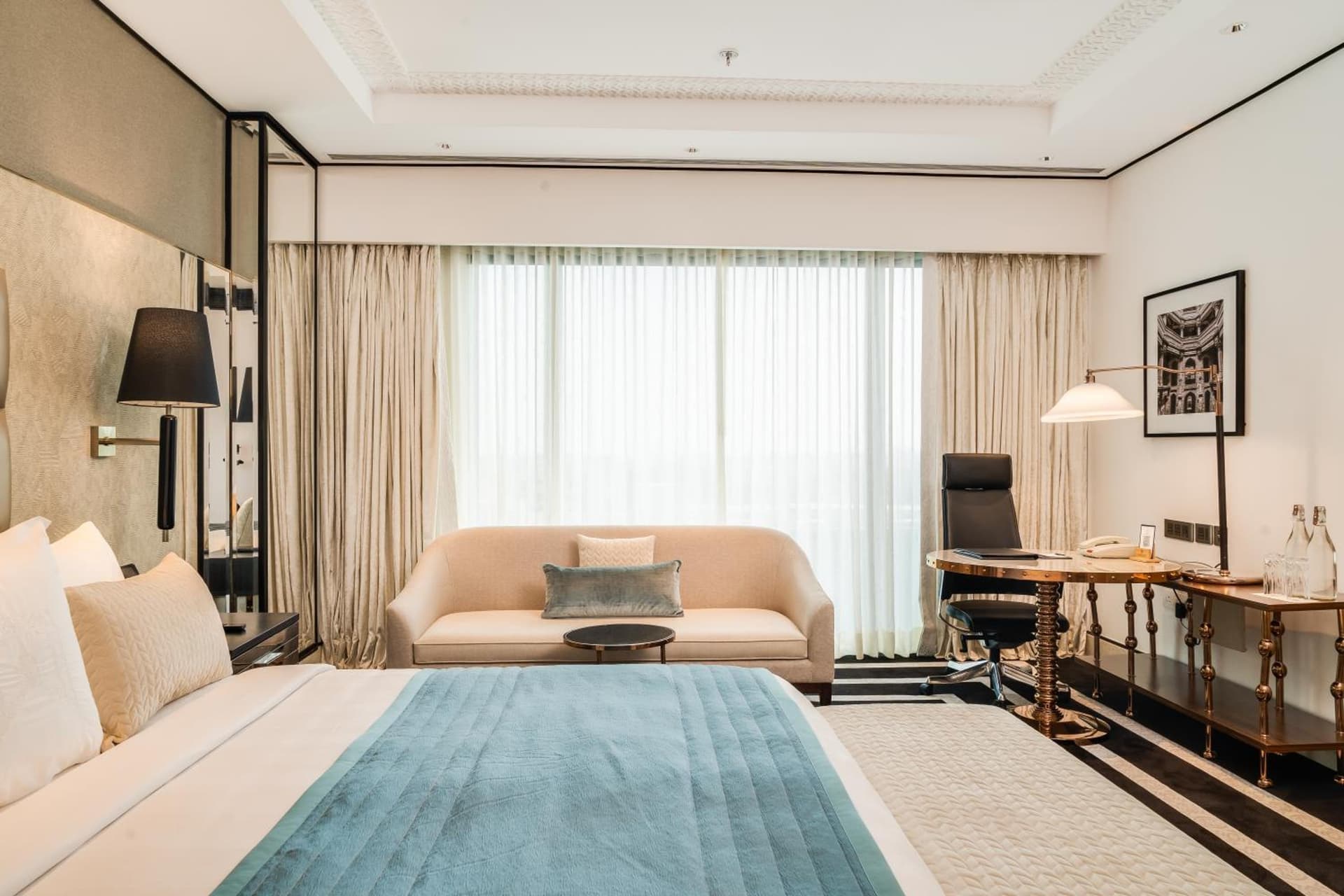 Club King City View Room