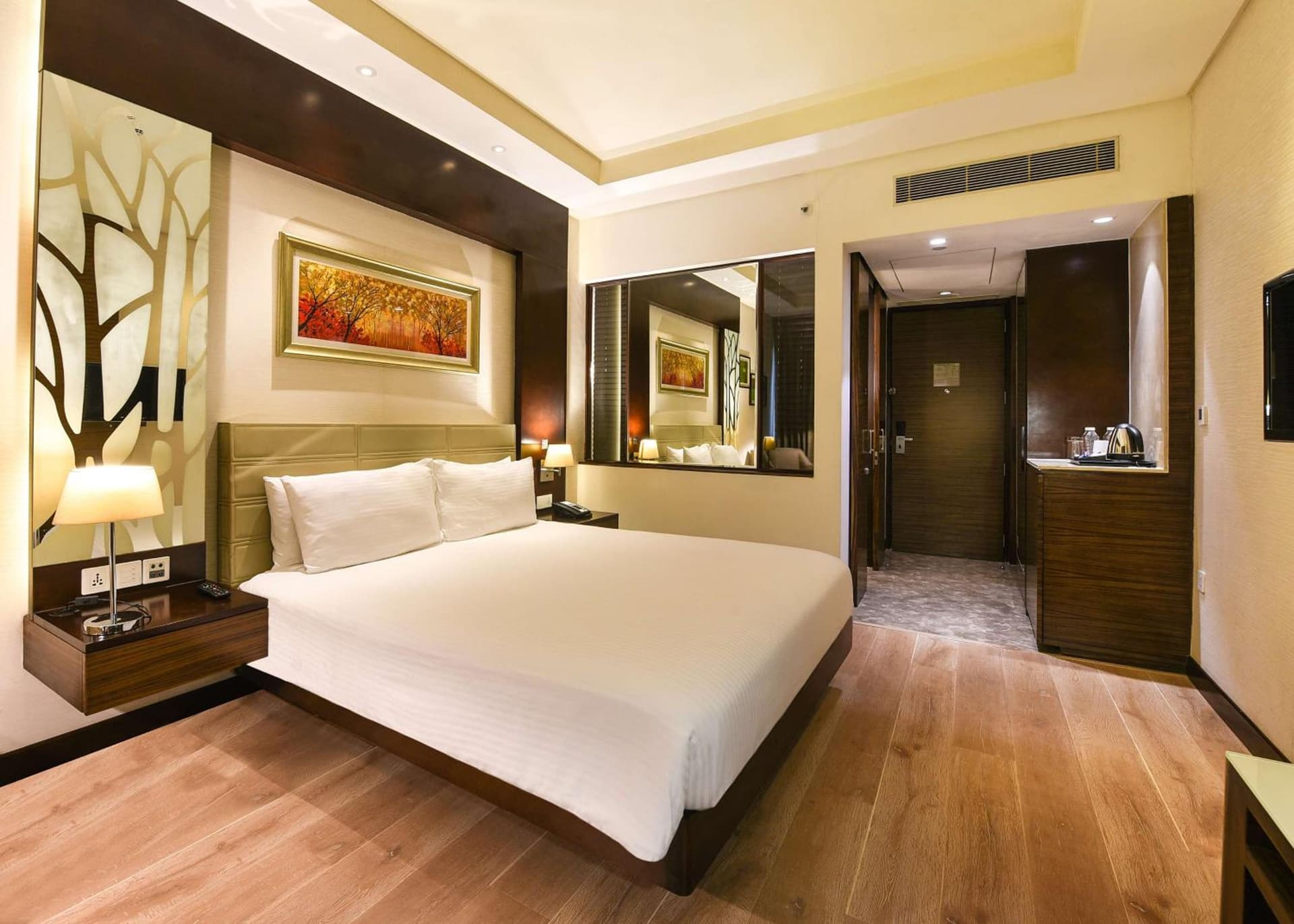 Superior King Room