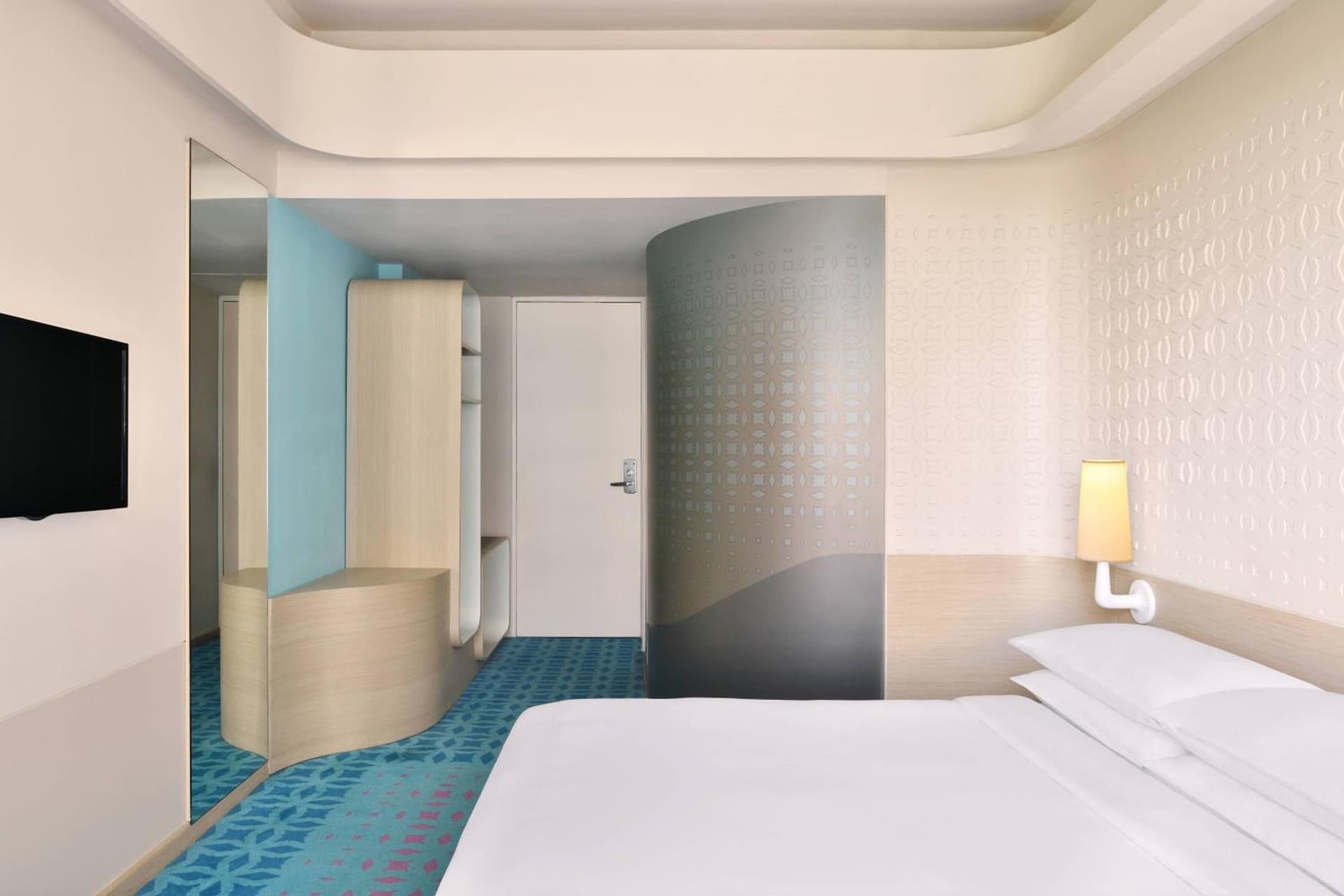 Superior Queen City View Room