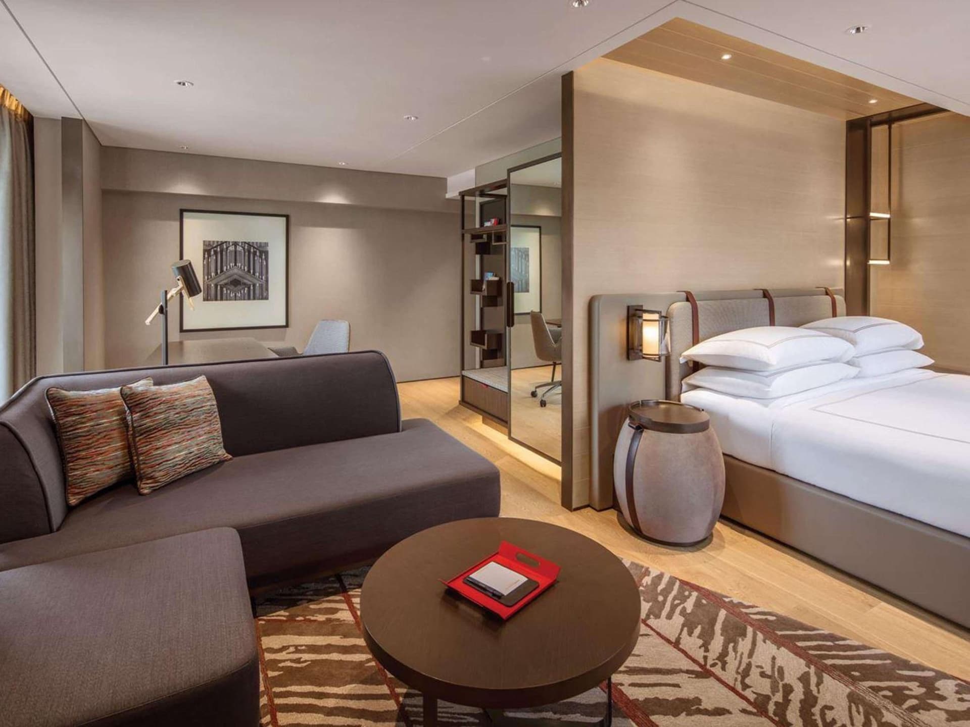 Suite King City View Room