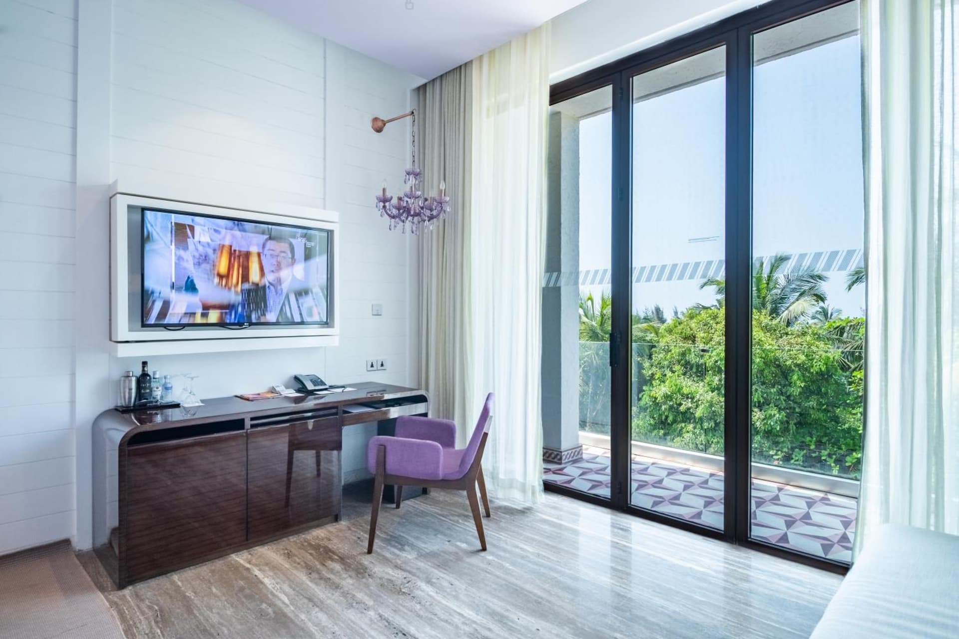 King Bed, Grand Superior Guest Room, Balcony
