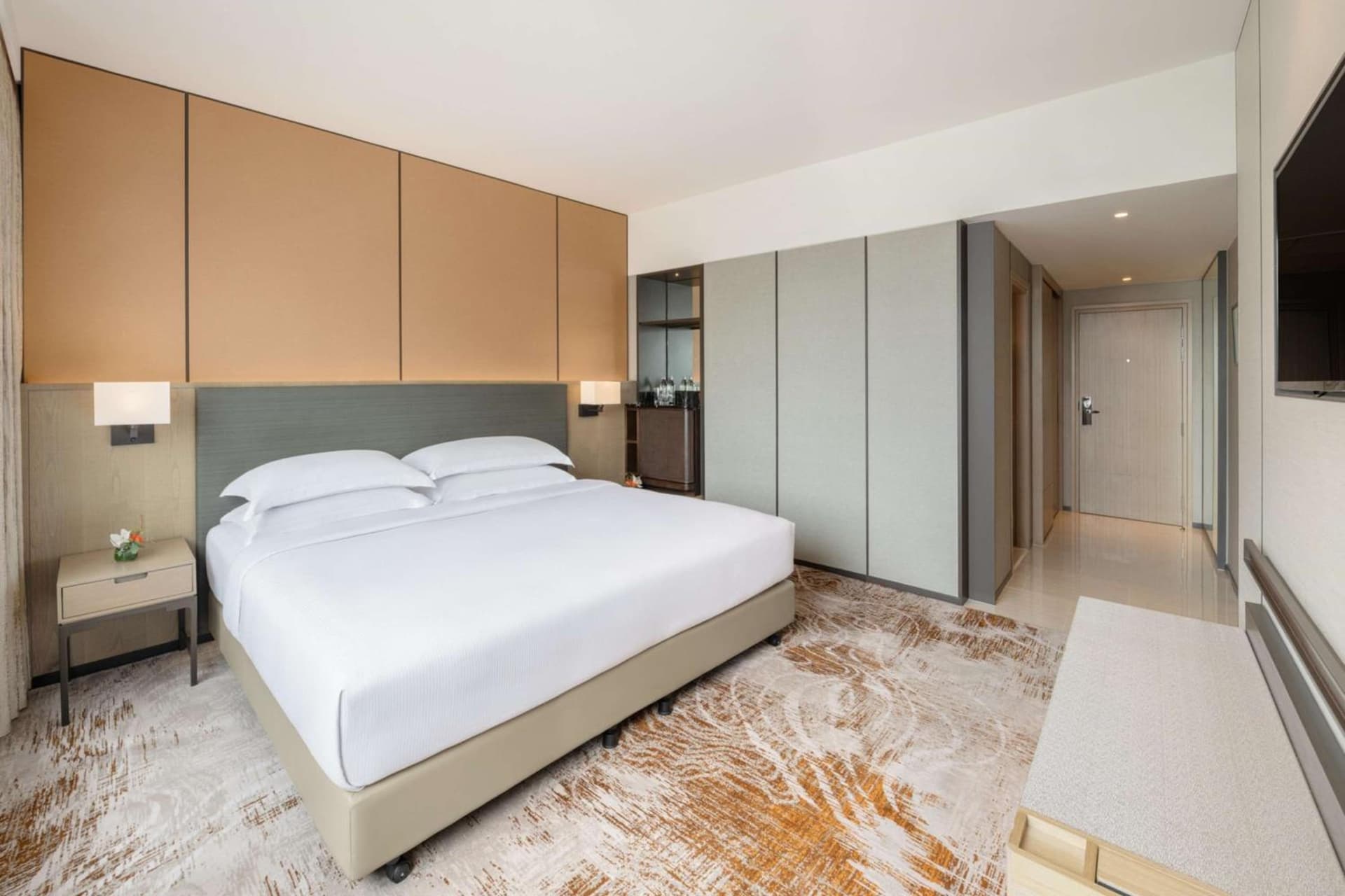 Deluxe King Room