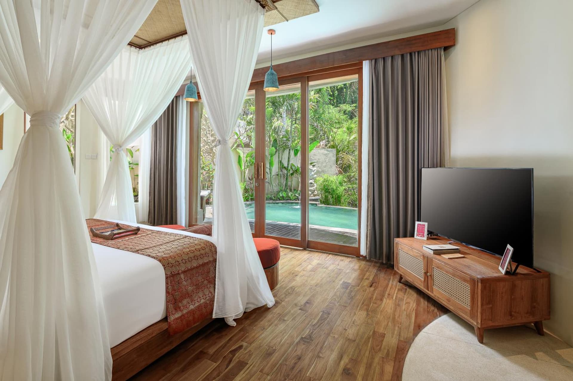 Jungle Pool Suite