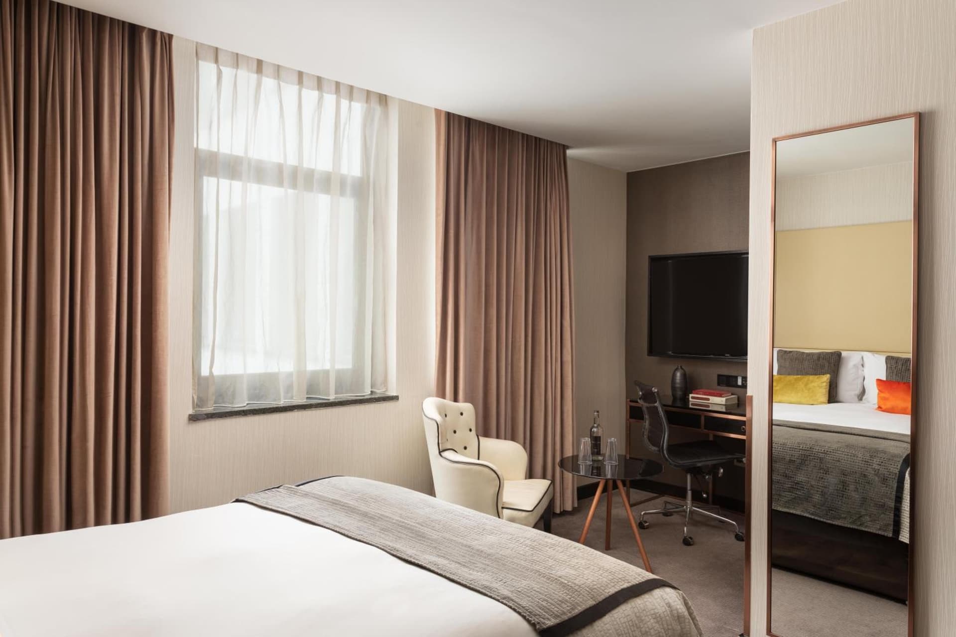 Superior Queen Room