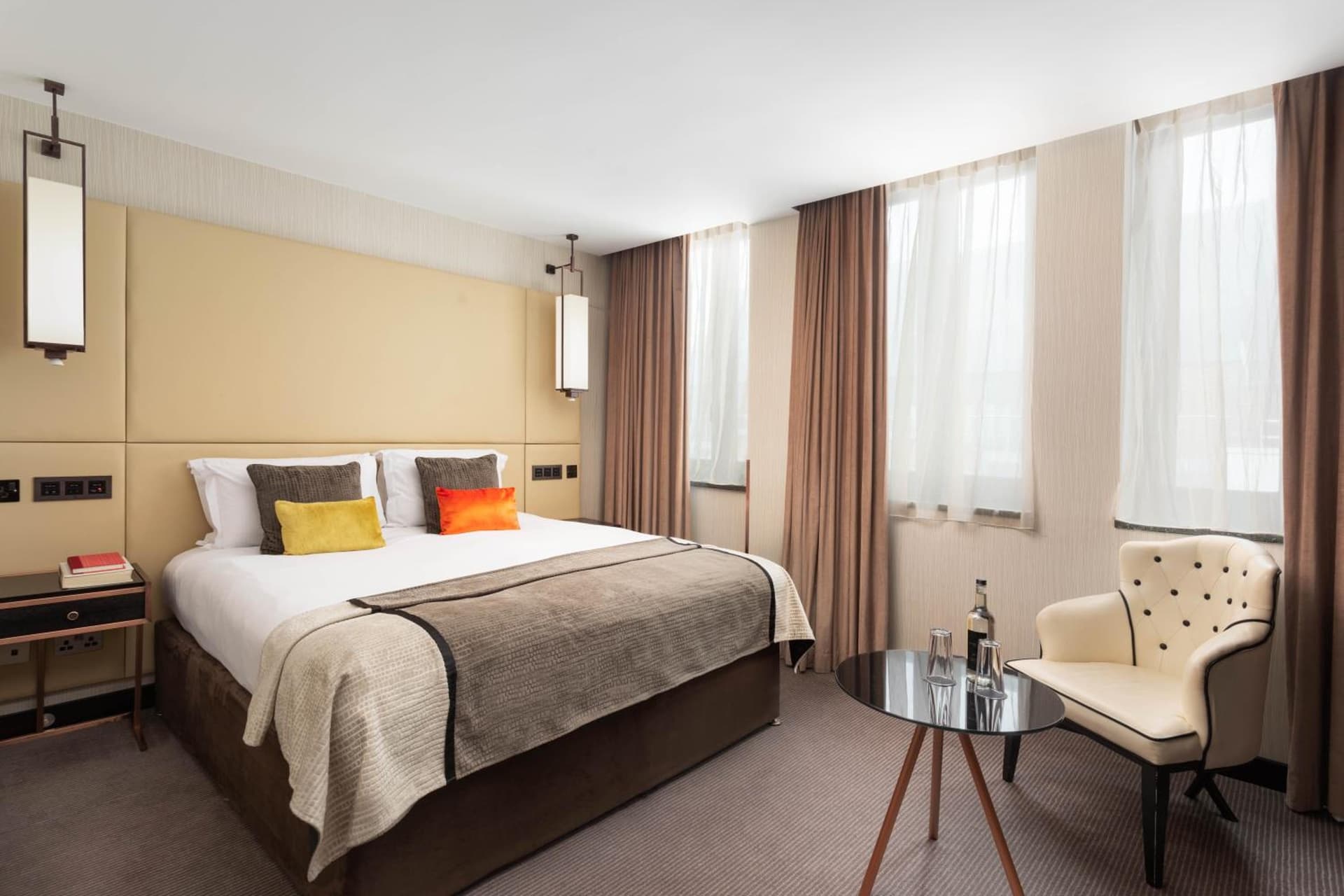 Deluxe King Room
